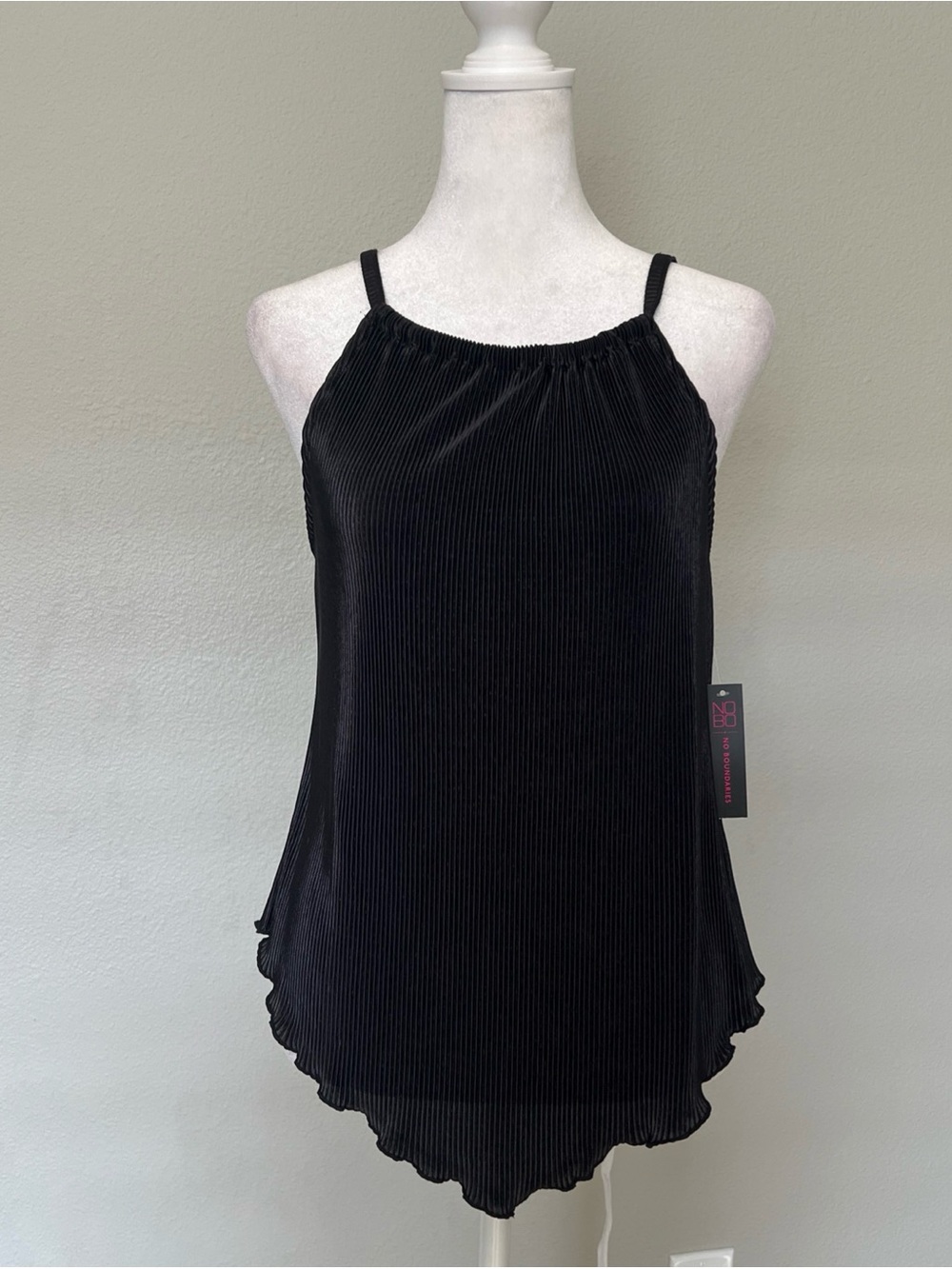 No Boundaries Black Plisse Halter Tank Top Size XS NWT